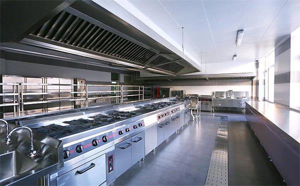 食堂廚房設備選擇節能環保商用燃氣爐灶的優勢