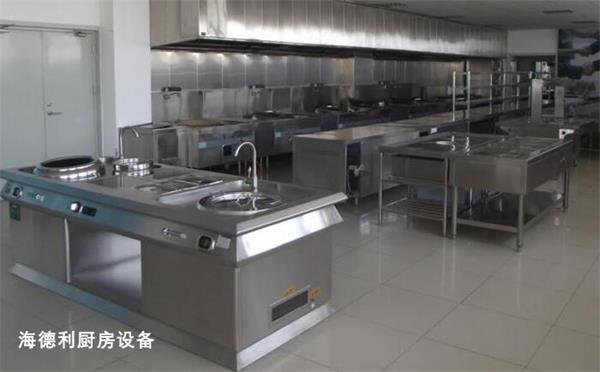 大型食堂廚房為啥都喜歡用不銹鋼廚房設備,你不可不知道!