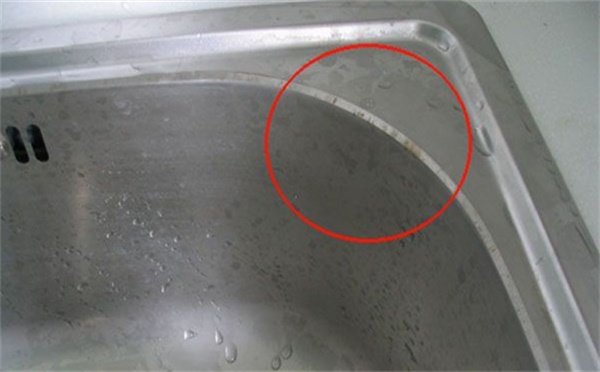深圳羅湖酒店使用的304不銹鋼廚房設備都生銹了是什么原因？